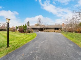 3115 Bremerton Rd, Pepper Pike, OH 44124
