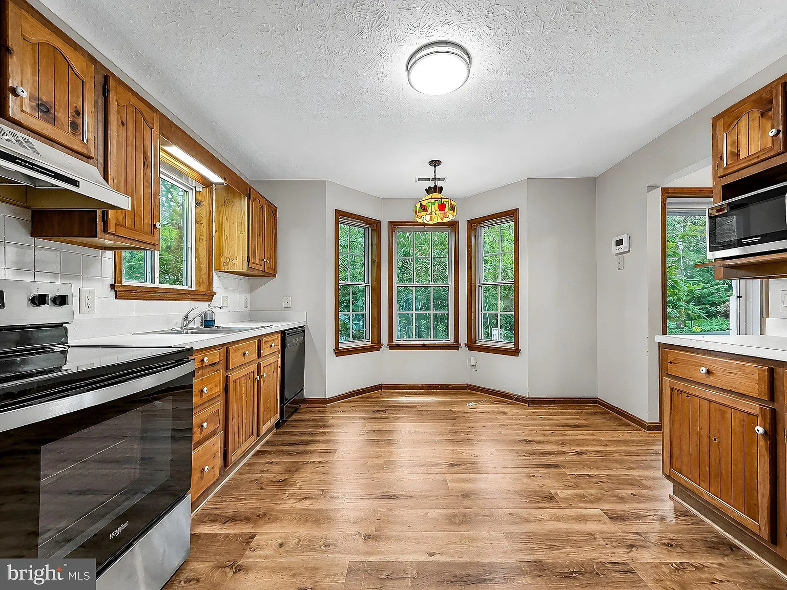 4 bed, 2.5 bath, 2263 sqft, $2,800 — Photo 4
