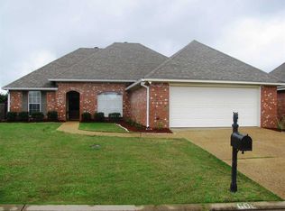 609 Wildberry Dr, Pearl, MS 39208