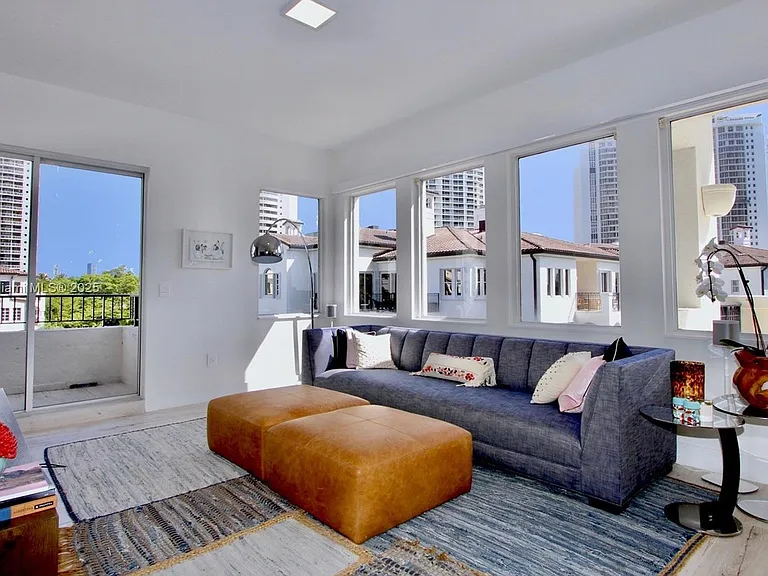 3500 Island Blvd #DPH01 — Photo 16