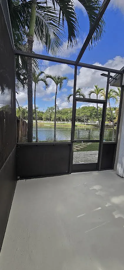 3 bed, 1600 sqft, $3,300 — Photo 3