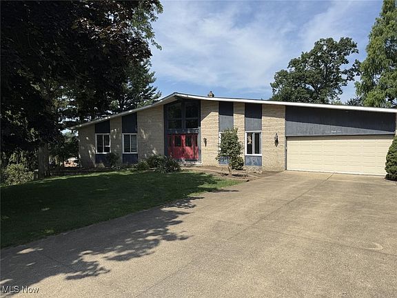 2nd image of 1694 Arthur Dr