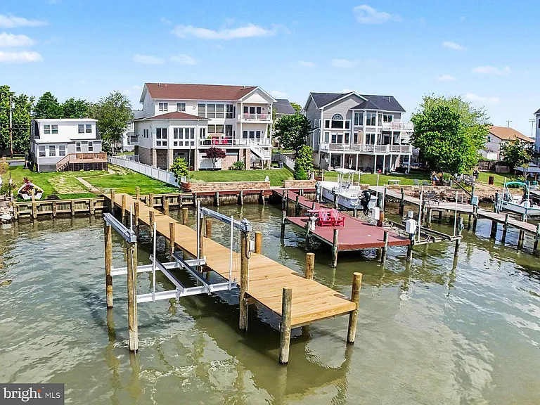9135 Cuckold Point Rd — Photo 23
