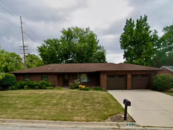 1601 Erin Dr, Normal, IL 61761