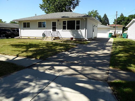 2nd image of 756 W 70th Pl