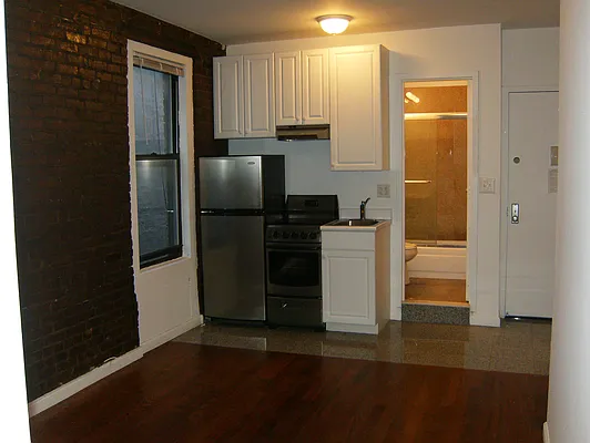 Rented by Sky Management | media 32