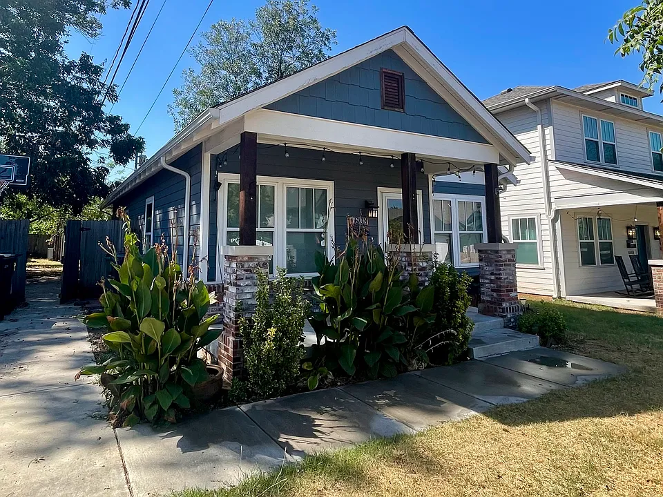 1608 NW 12th St