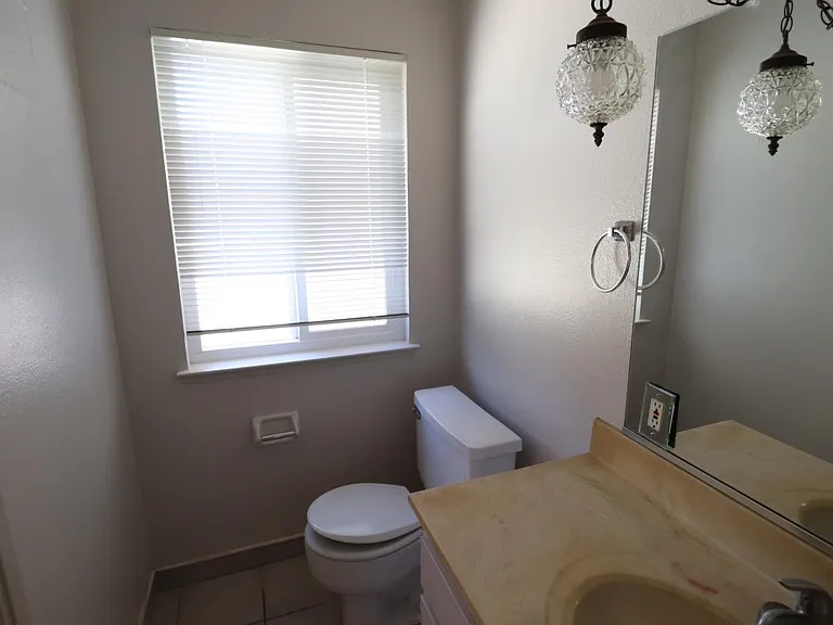 3342 W Oswego Ave — Photo 15