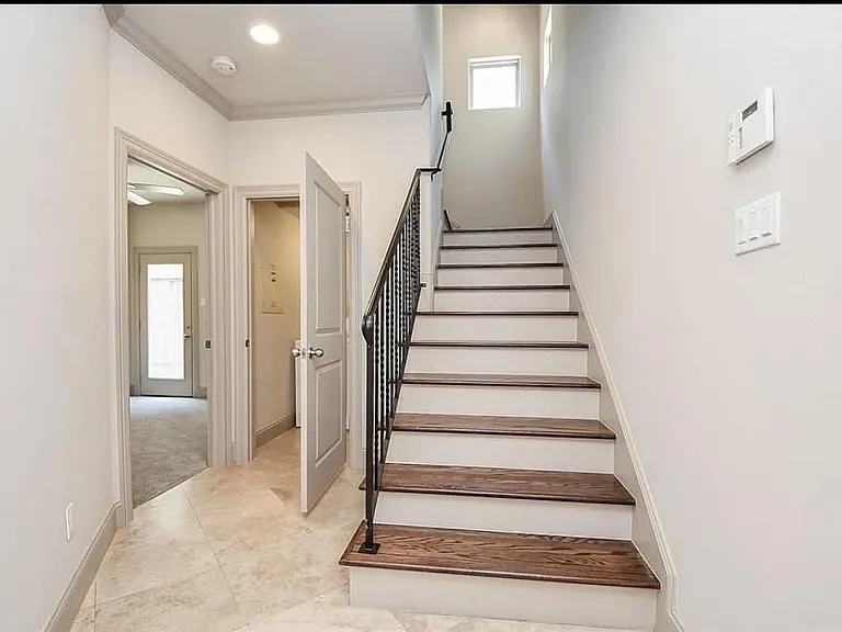 2908 Leeland St — Photo 6