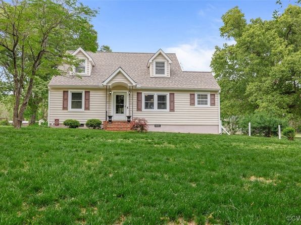 1926 Point Of Rocks Rd, Chester, VA 23836