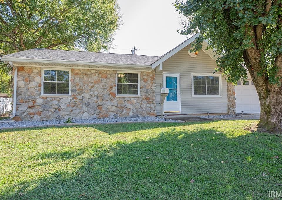1st image of 6001 Berry Ln