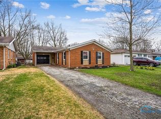 421 Edinborough Dr, Findlay, OH