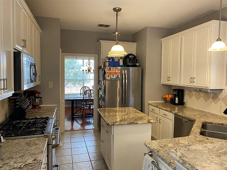 7852 Rainbow Falls Dr — Photo 6