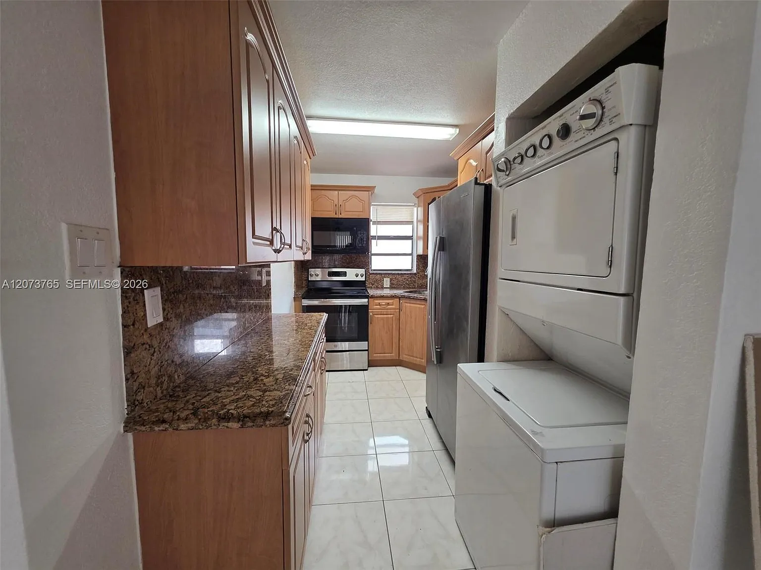 Comar Estates Condo — Photo 2
