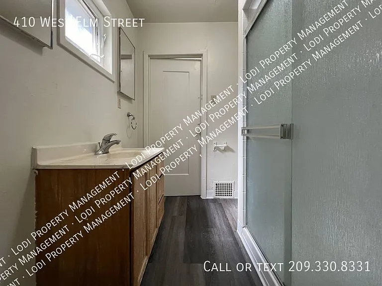 410 W Elm St — Photo 20
