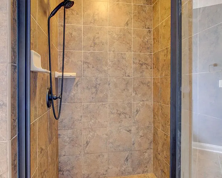 716 Cavalier Dr — Photo 28