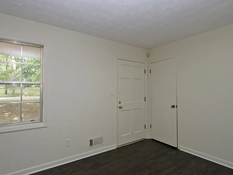 4215 Fawn Ln SE — Photo 4