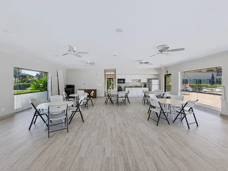 191 Bennington Dr #3 — Photo 46