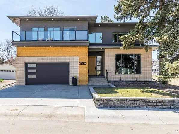 30 N Harris St SW, Medicine Hat, AB T1A 4A1