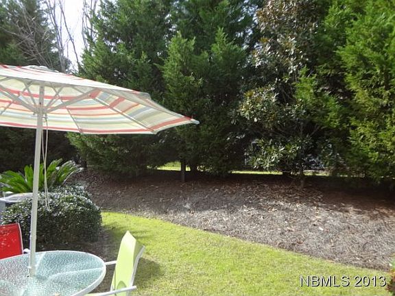 3rd image of 102 Jasmine Ct #102