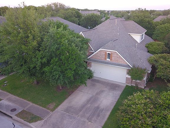 3rd image of 504 Arrowhead Trl