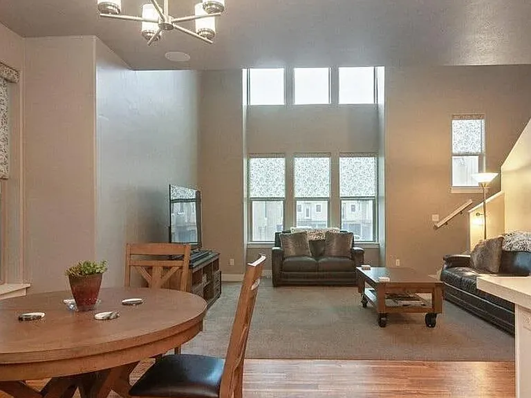 343 Park Blvd — Photo 9