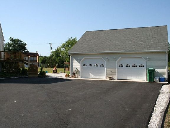 Oversized 28 x 32, 2 Car Garage with Attic
