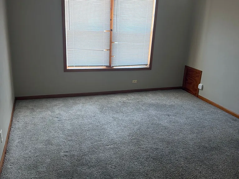 7952 S Ashland Ave — Photo 3
