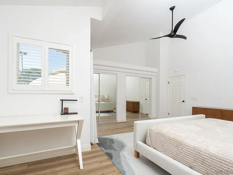 241 S Sierra Ave — Photo 27