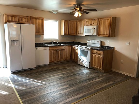 3rd image of 123 Quail Springs Ct