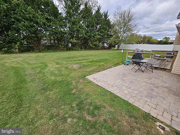 4th image of 131 Aspen Dr
