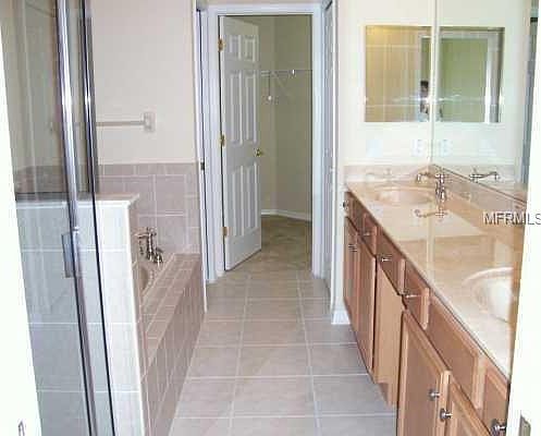 5th image of 205 Sela Cove Cir