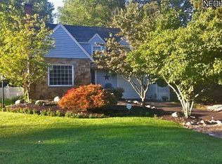 39142 Johnnycake Ridge Rd, Willoughby, OH 44094