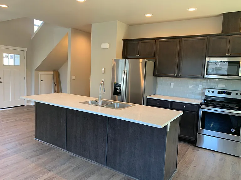 2313 Valencia St — Photo 2