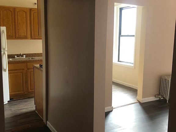 2nd image of 1106 Morrison Ave #54