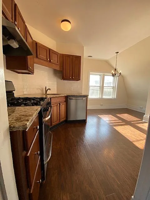 1 bed, 600 sqft, $1,880 — Photo 1