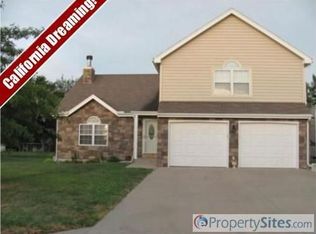 105 Pioneer St, Garden City, MO 64747