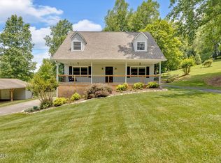 424 Bay Hill Dr, Piney Flats, TN 37686