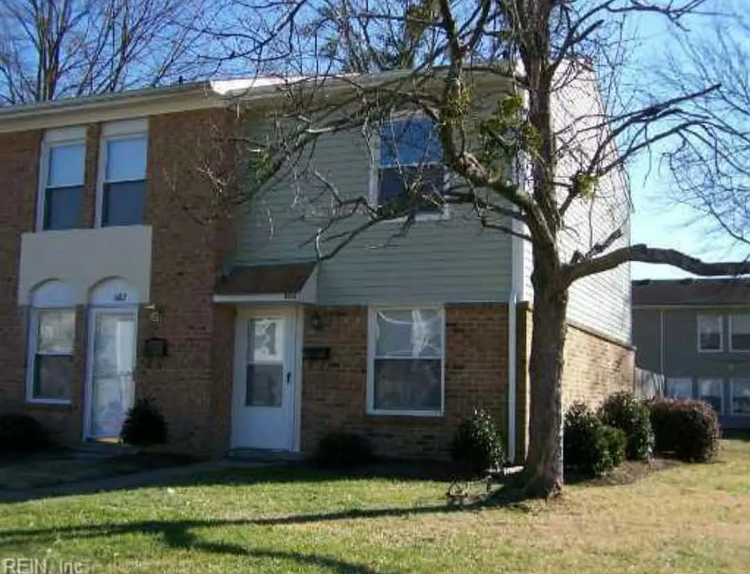 2 bed, 946 sqft, $1,650 — Photo 1