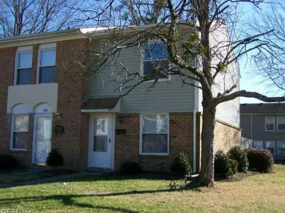 1684 Darren Cir