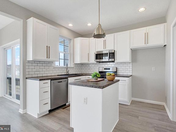 2nd image of 1229 Ledge Dr