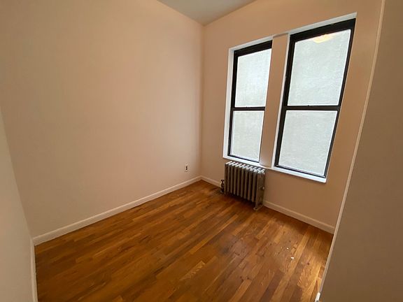 5th image of 122 Saint Marks Pl APT 12