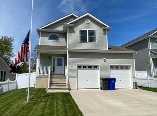 564 Lloyd Rd, Toms River, NJ 08753