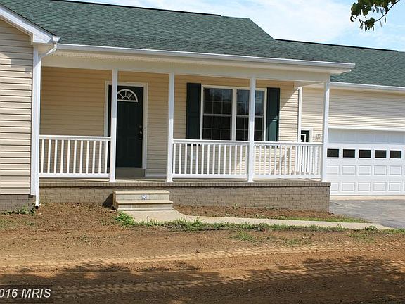 5th image of 23 Edgewood Dr