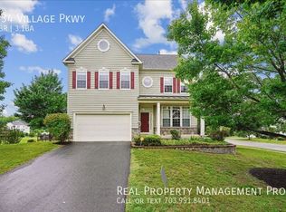 634 Village Pkwy, Fredericksburg, VA 22406