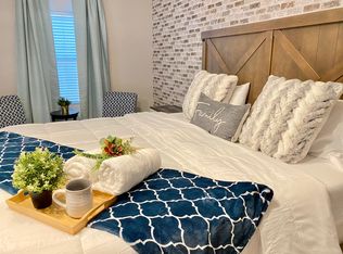 6582 Gladiola St, Corona, CA 92880