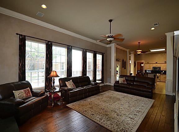 2nd image of 1914 Palomino Dr
