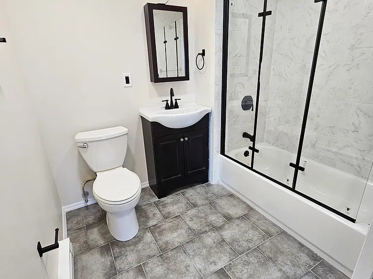 686 Eagle Ave #5A — Photo 4