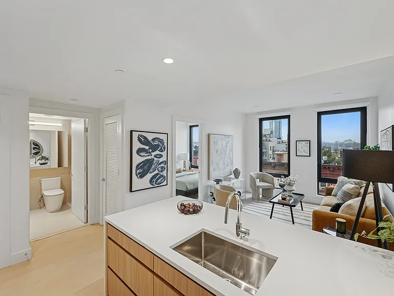 170 Freeman St #206 — Photo 3
