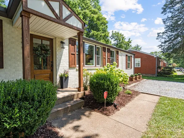 366 Fairlane Dr, Nashville, TN 37211